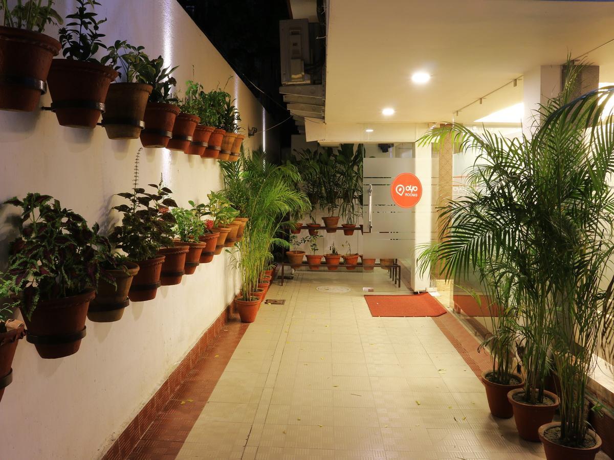 Oyo 662 Hotel Comfotel Calcutta Buitenkant foto