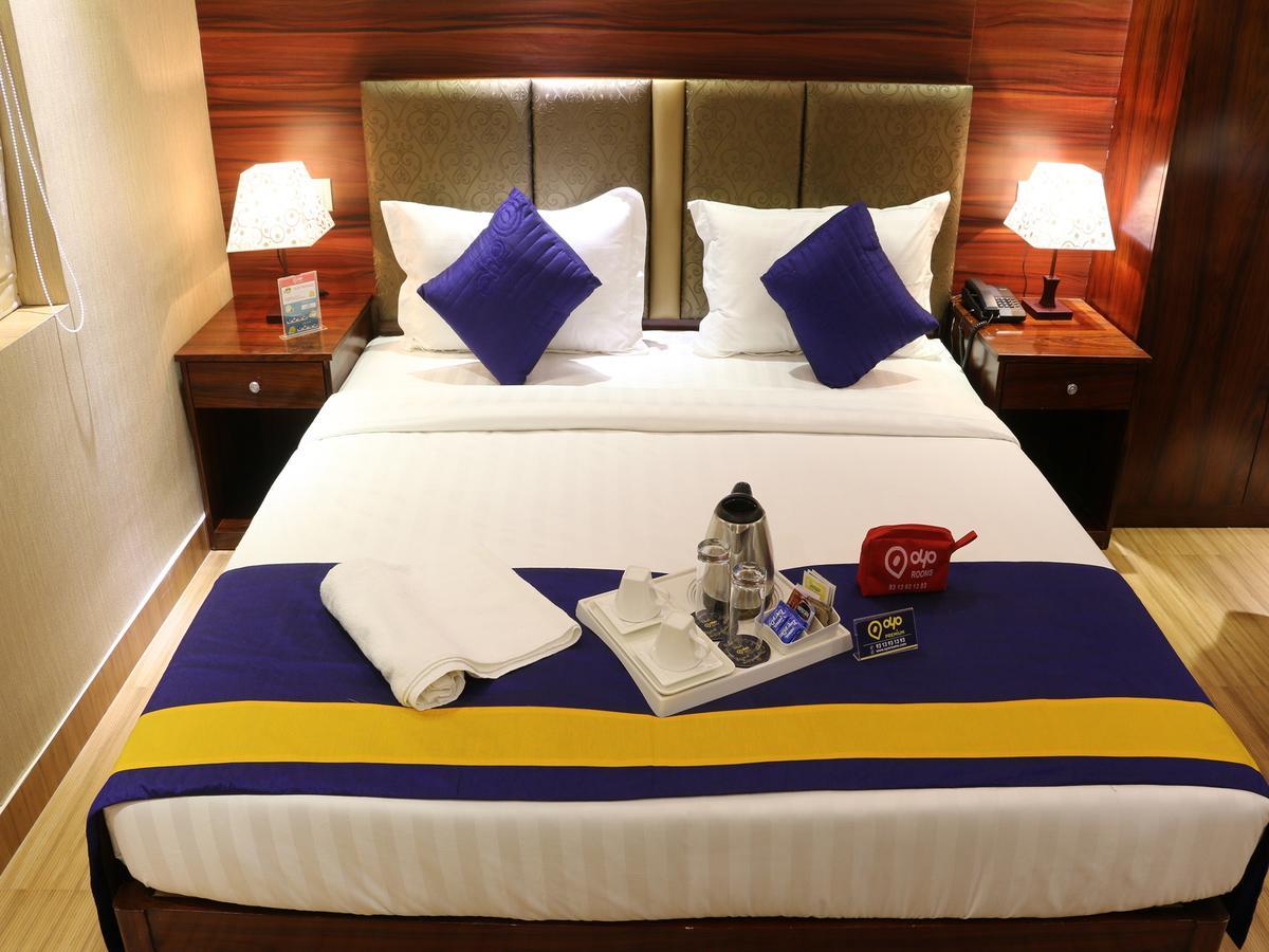Oyo 662 Hotel Comfotel Calcutta Buitenkant foto